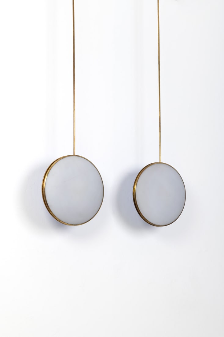 Fontana Arte (Edited by, 20th c.) Pair of hanging sconces: Fontana Arte (Edited by, 20th c.)Pair of hanging sconcesGlass, opaque glass and brassEdited by Fontana ArteModel created circa 1959H 116×L 31 ×W 16cm
