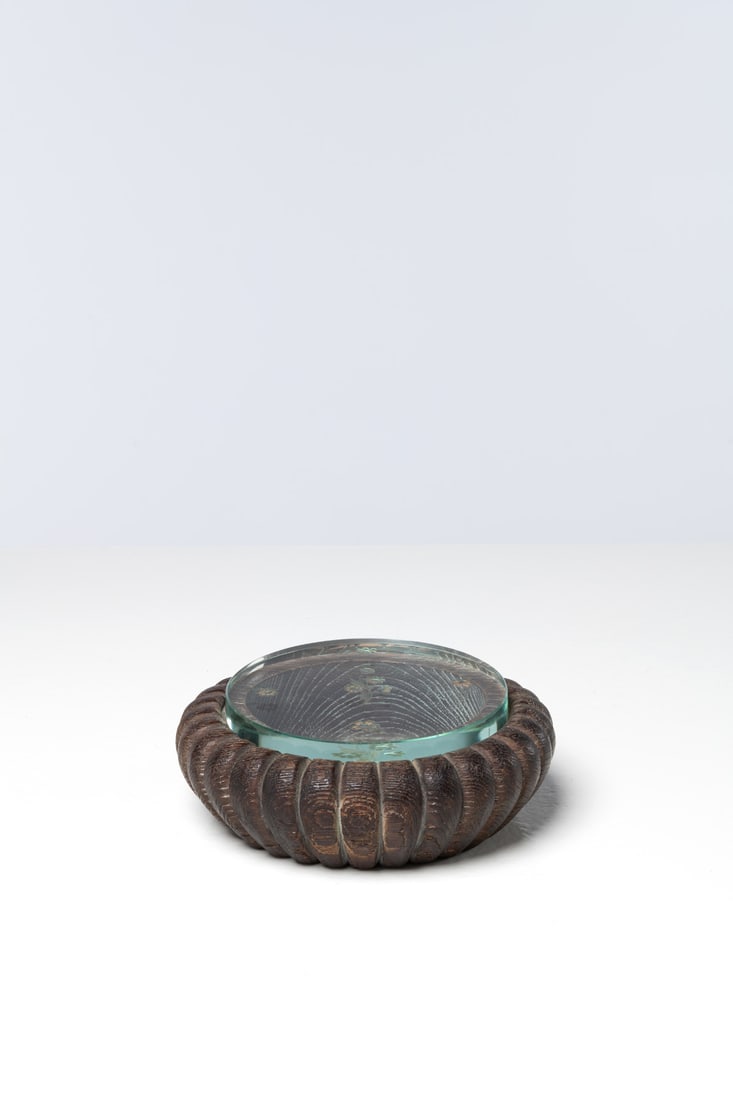 Fontana Arte (Edited by, 20th c.) Box: Fontana Arte (Edited by, 20th c.)BoxWood and glassEdited by Fontana ArteModel created in the 1940sH 7×Ø 20cm