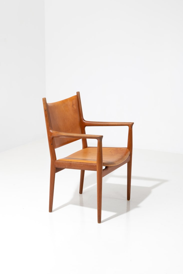 Hans J. Wegner (1914-2007) Armchair - Model 'JH-513' (1 of 2)
