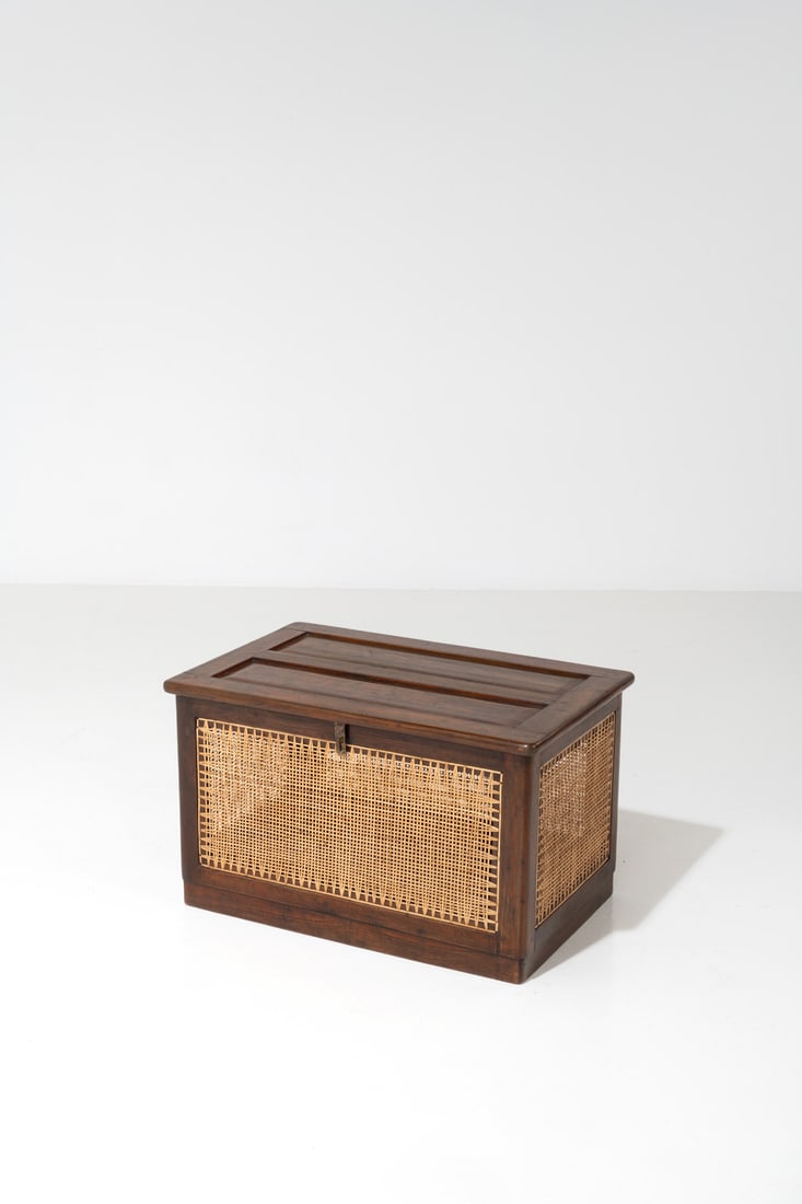 x Pierre Jeanneret (1896-1967) Laundry case (1 of 1)