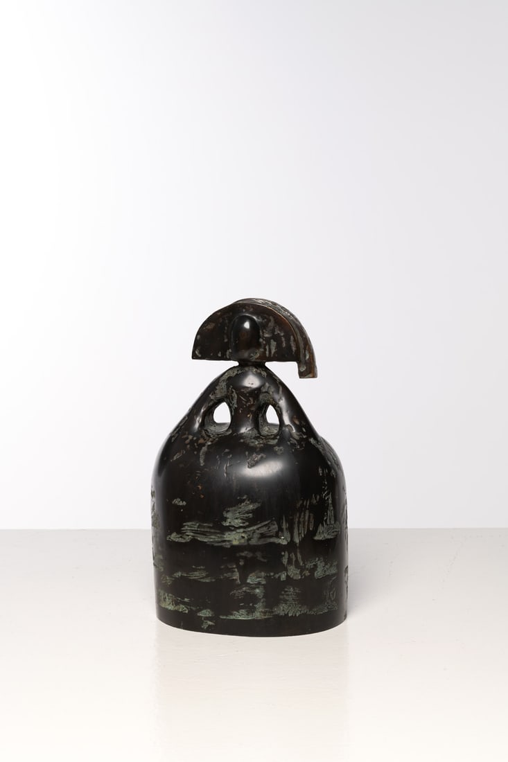 x Manolo Valdés (born 1942) Reina Mariana, 2003: x Manolo Valdés (born 1942)Reina Mariana, 2003Bronze with black patinaInitialed and numbered '4/9' on the backEdition of 936 × 20 × 17 cmProvenance:- Marlborough Galleries, London-