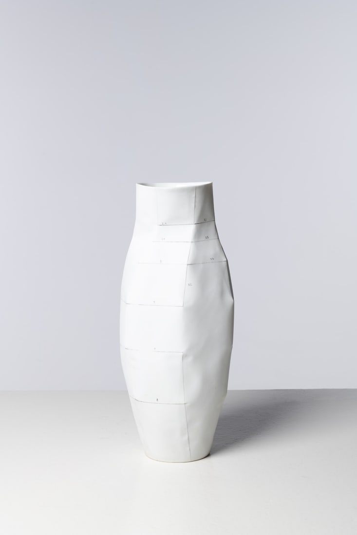 x Ruth Gurvich (born 1961) Vase: x Ruth Gurvich (born 1961)Vase Porcelain Signed and dated on the baseModel created in 2009H 42 × Ø 18 cm