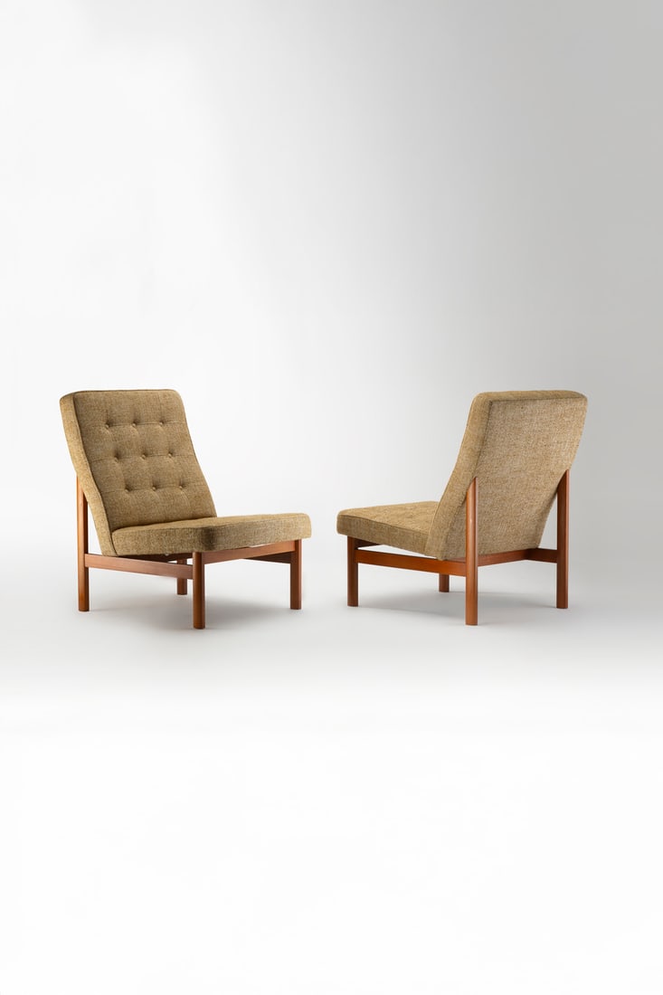 Ole Gjerløv-Knudsen (1892–1980) & Torben Lind (1928–2016) Pair of low armchairs (1 of 6)
