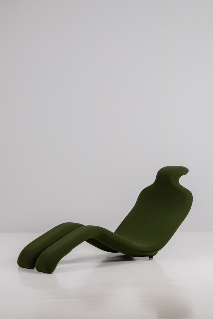 Olivier Mourgue (born in 1939) Chaise longue - 'Bouloum' Model Fibreglass, foam and fabric: Olivier Mourgue (born in 1939)Chaise longue - 'Bouloum' ModelFibreglass, foam and fabricManufactured by ArconasModel created in 1968H 80 × W 146 × D 68 cm