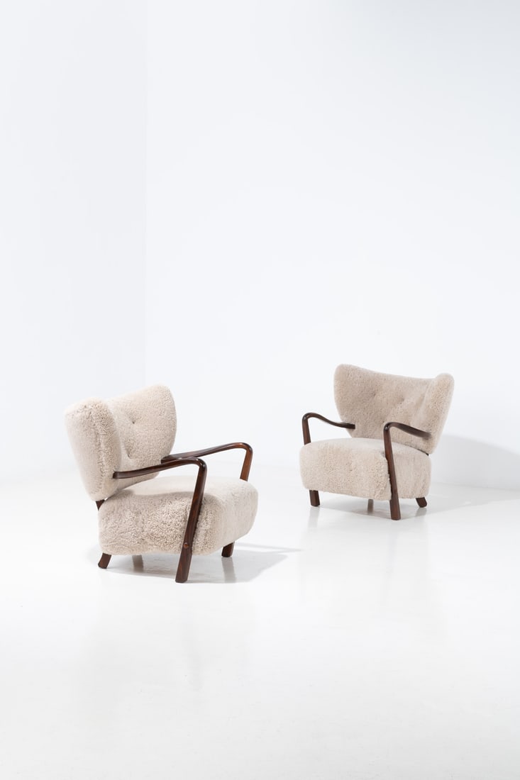 xx Viggo Boesen (1907-1985) Pair of armchairs (1 of 1)