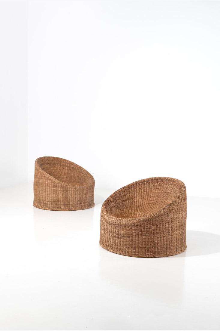 Eero Aarnio (born 1932) Pair of armchairs, model 'Juttu' (1 of 1)