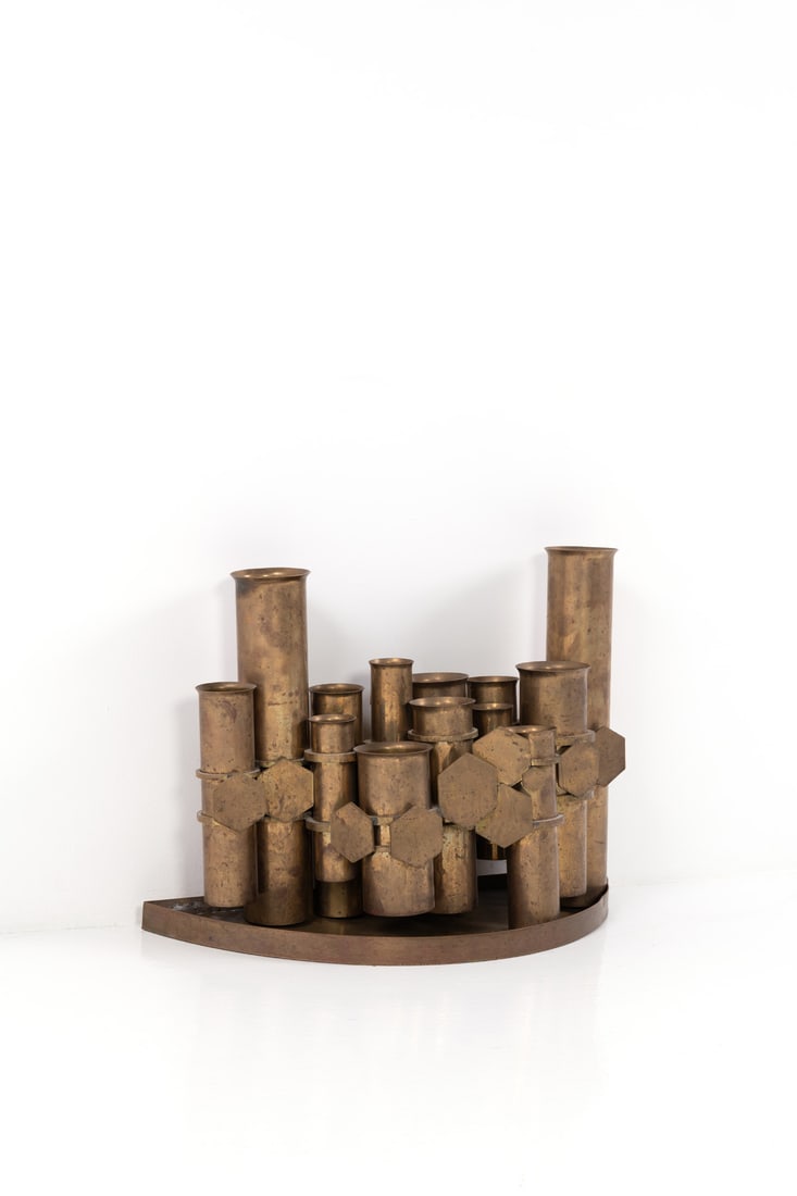 Claes Giertta (1926-2007) Umbrella stand: Claes Giertta (1926-2007) Umbrella stand Patinated brass Created for the «Svenska Finans Swedish Bank» Model created circa 1950 H 55 × L 77 × W 29 cm