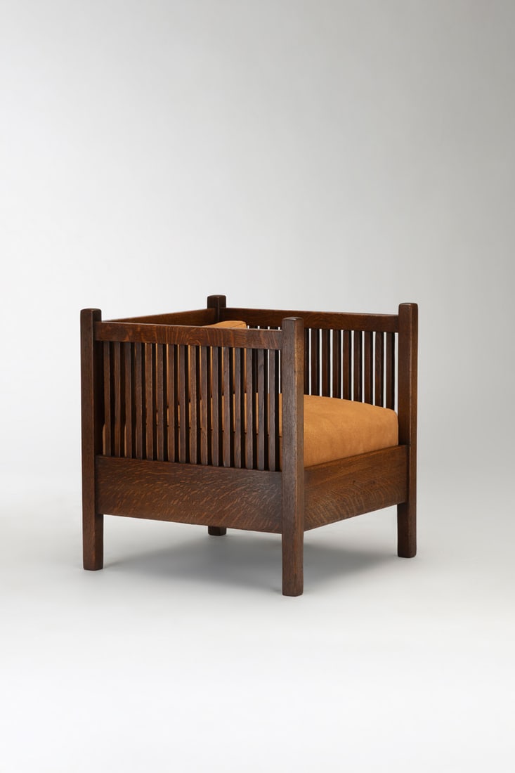 xx Gustav Stickley (1858-1942) Armchair - model 391, 'Cube chair': xx Gustav Stickley (1858-1942) Armchair - model 391, 'Cube chair' Oak and leather Model created circa 1909 H 73,5 × L 70,5 × W 70,5 cm