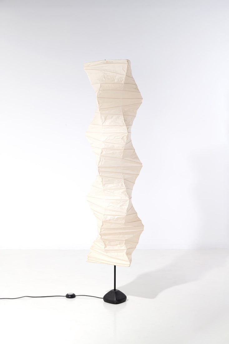 Isamu Noguchi (1904-1988) Floor lamp - model 33N-T3 (1 of 1)