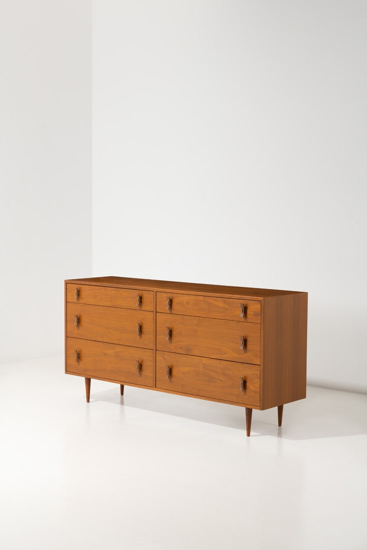 x Stanley Young (20th c.) Double chest of drawers: x Stanley Young (20th c.) Double chest of drawers Walnut, steel and brass Edited by Glenn of California Model created circa 1960 H 83 x L 165 x W 46 cm