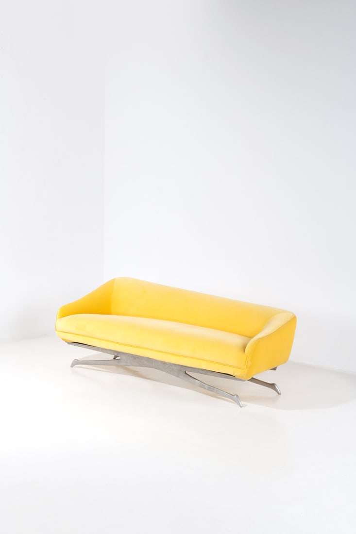 Vladimir Kagan (1927-2016) Sofa (1 of 2)