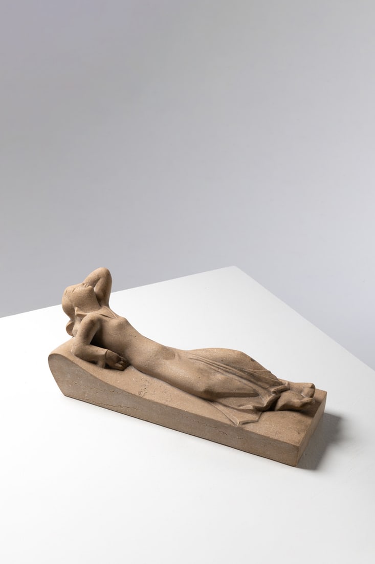 Joseph Csáky (1888-1971) Le repos ou Femme se reposant, 1939 Beige marble Signed and dated (1 of 5)