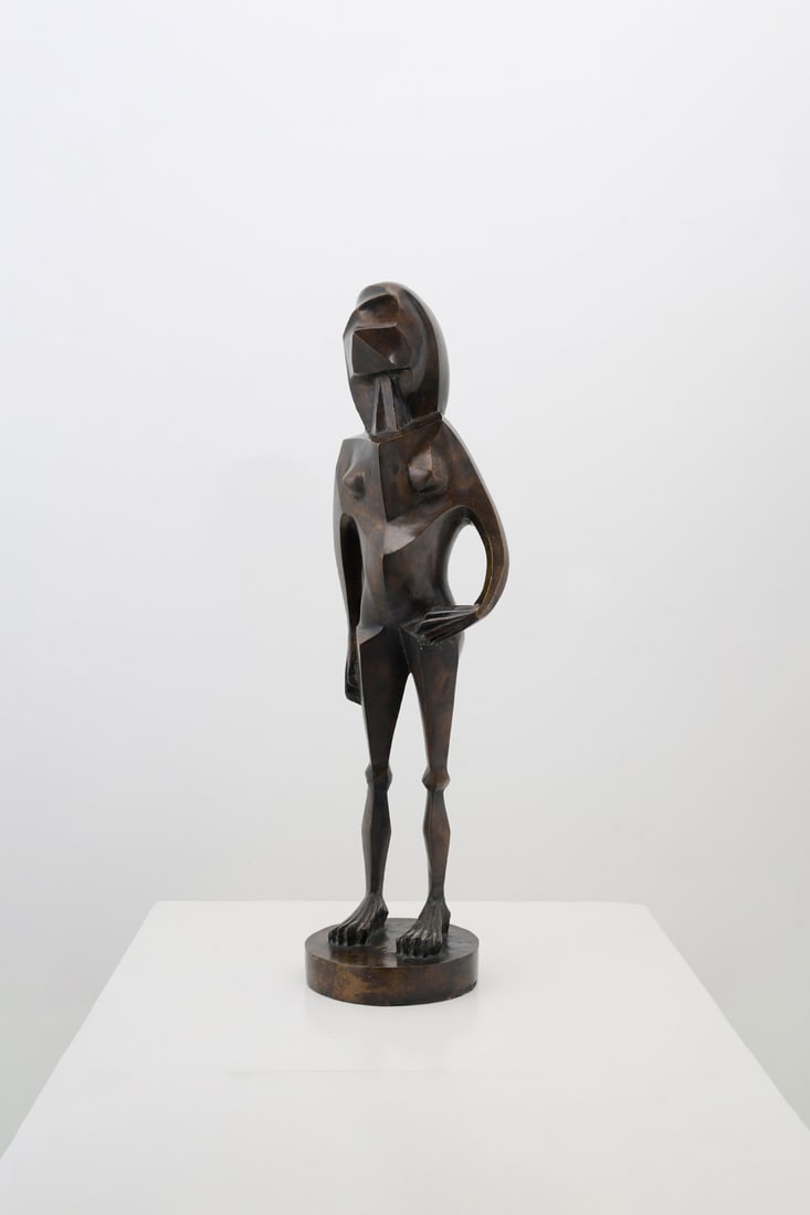 Jacques Hérold (1910-1987) La chose qui marche, 1945 - 1964 Bronze with brown patina Signed and (1 of 1)