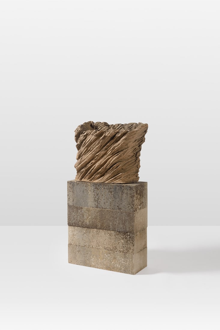 Pierre Culot (1938-2011) Sculpture inspired by the Winged Victory of: Pierre Culot (1938-2011) Sculpture inspired by the Winged Victory of Samothrace – ‘Chapiteau’ Model Stoneware and chamotte clay Monogrammed Model created in 1993-1994 With the