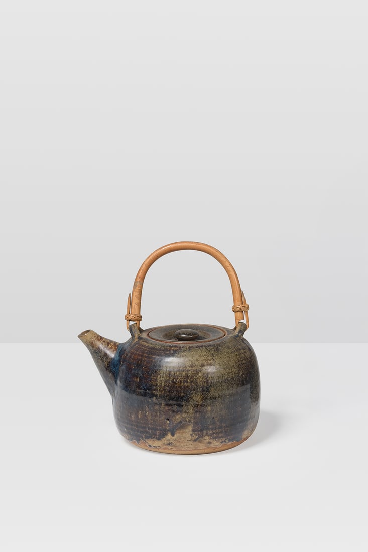 Pierre Culot (1938-2011) Teapot: Pierre Culot (1938-2011) Teapot Glazed stoneware Monogrammed Model created in 1981 H 14 × L 23 cm Our thanks to Joseph Culot for the information he kindly provided us about this work and for