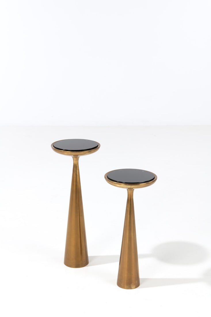 Fontana Arte (Edited by, 20th c.) Pair of pedestal tables – Model 1776: Fontana Arte (Edited by, 20th c.) Pair of pedestal tables – Model 1776 Brass and stained glass Edited by Fontana Arte Manufacturer’s stamp Model created circa 1960 H 66 × Ø 25,5 