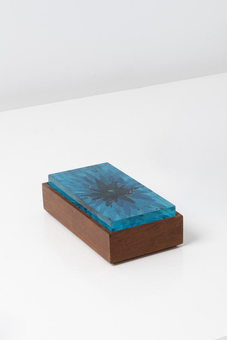 Dulio Barnabé, 'Dubé' (1914-1961) & Fontana Arte (Edited by, 20th c.): Dulio Barnabé, 'Dubé' (1914-1961) & Fontana Arte (Edited by, 20th c.) Box Walnut and painted glass Edition Fontana Arte Manufacturer’s stamp, 'FX' Model created in the 1950s H 6 x L