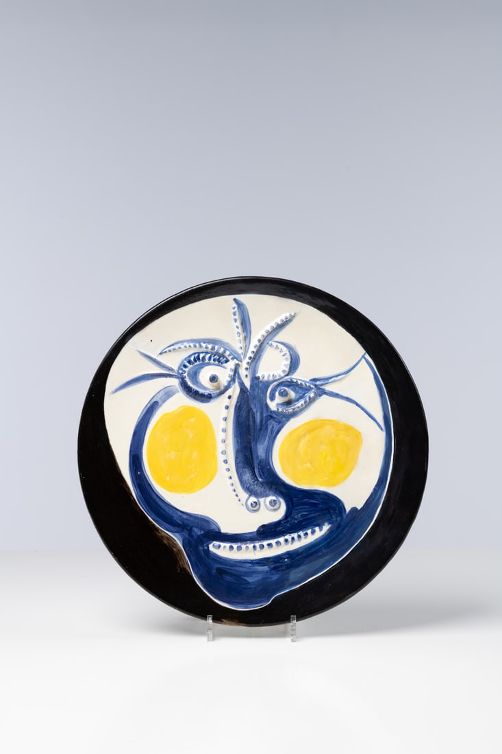 Pablo Picasso (1881-1973) Visage no.5 (A.R.448) N°82/100 Dish (1 of 2)