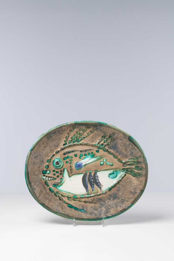 Pablo Picasso (1881-1973) Poisson tacheté (A.R. 170) Dish (1 of 2)
