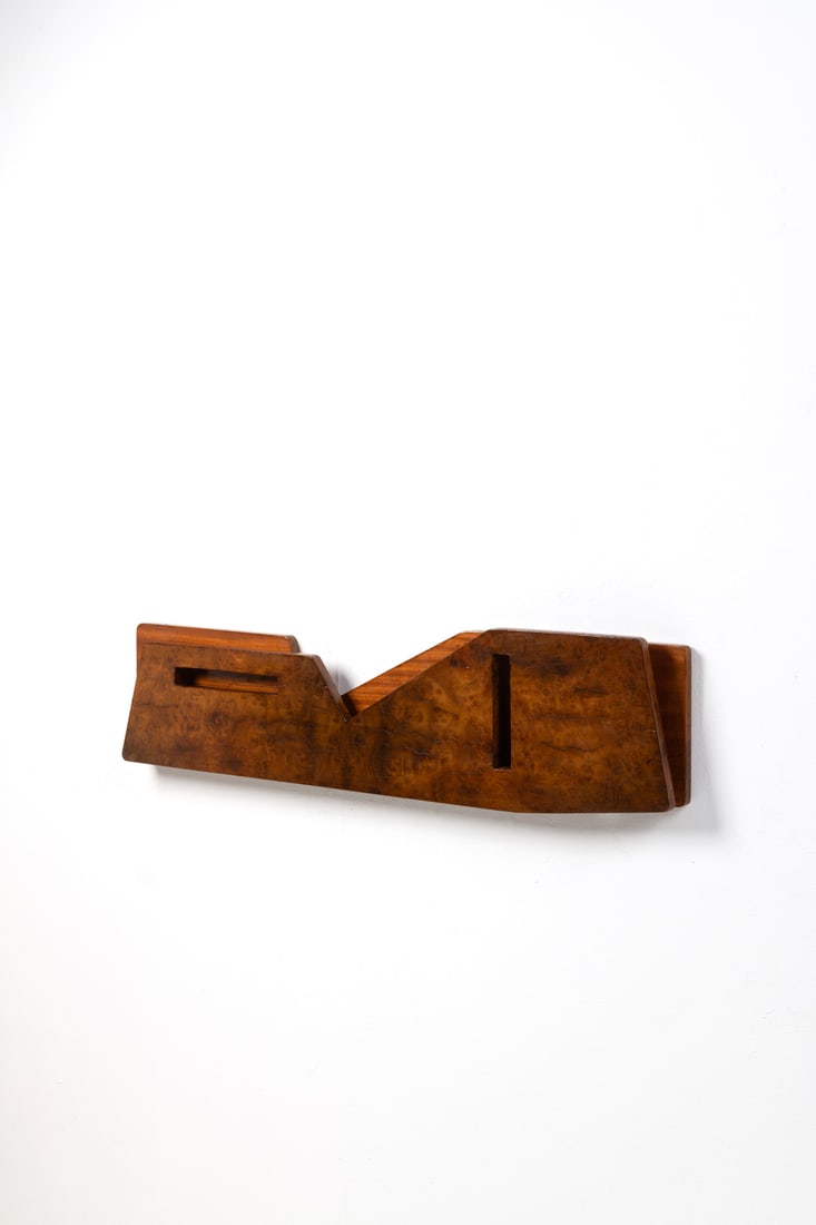 Gio Ponti (1891-1979) Wall-mounted magazine rack (1 of 1)