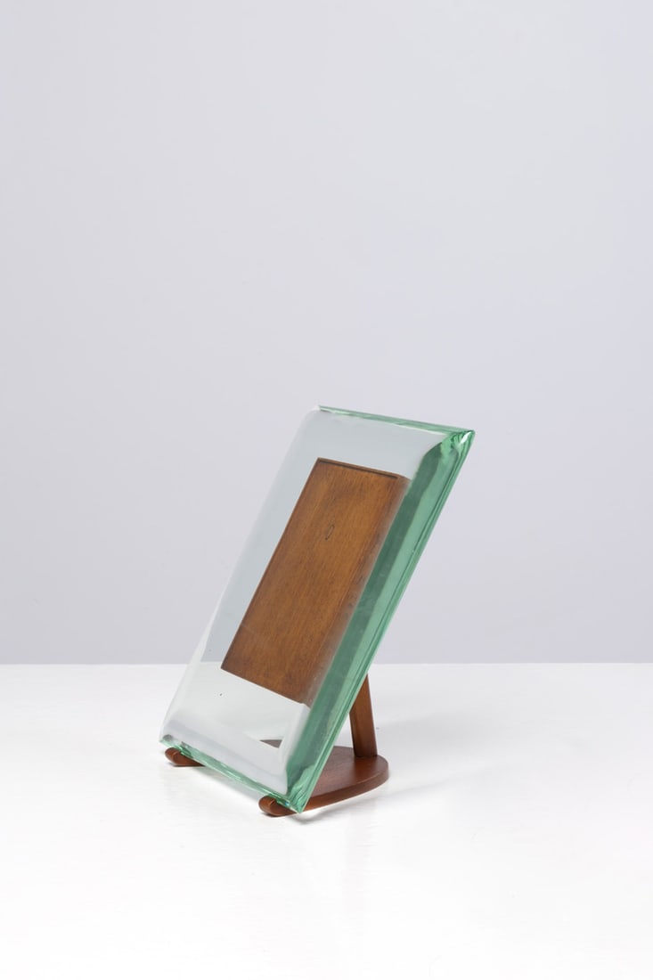 Pietro Chiesa (1892-1948) Frame - Model 1242: Pietro Chiesa (1892-1948)Frame - Model 1242Glass and walnutEdited by Fontana ArteModel created circa 1950-1955H 24 × L 21 × W 13 cmBibliography: F. Deboni, 'Fontana Arte : Gio Ponti,Pietro C