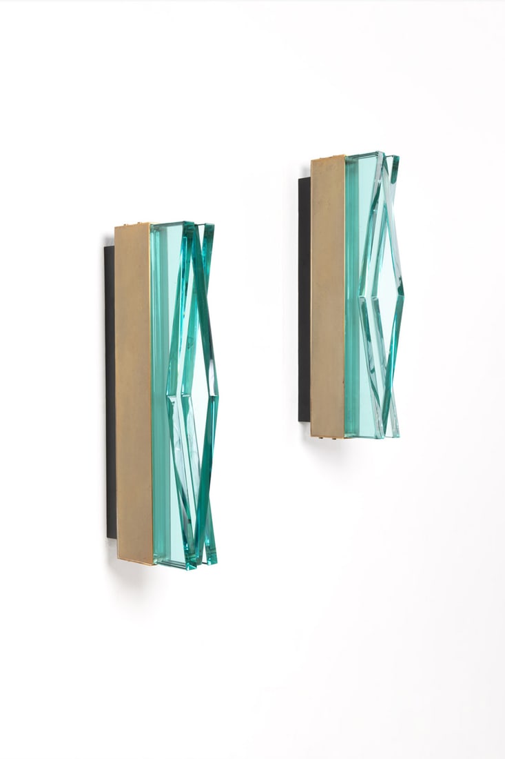Max Ingrand (1908-1969) Pair of sconces - Model 10.021: Max Ingrand (1908-1969)Pair of sconces - Model 10.021Glass, lacquered aluminum and brassEdited by Fontana ArteModel created in the 1960sH 58 × L 8 × W 26 cmBibliography:- F. Deboni,