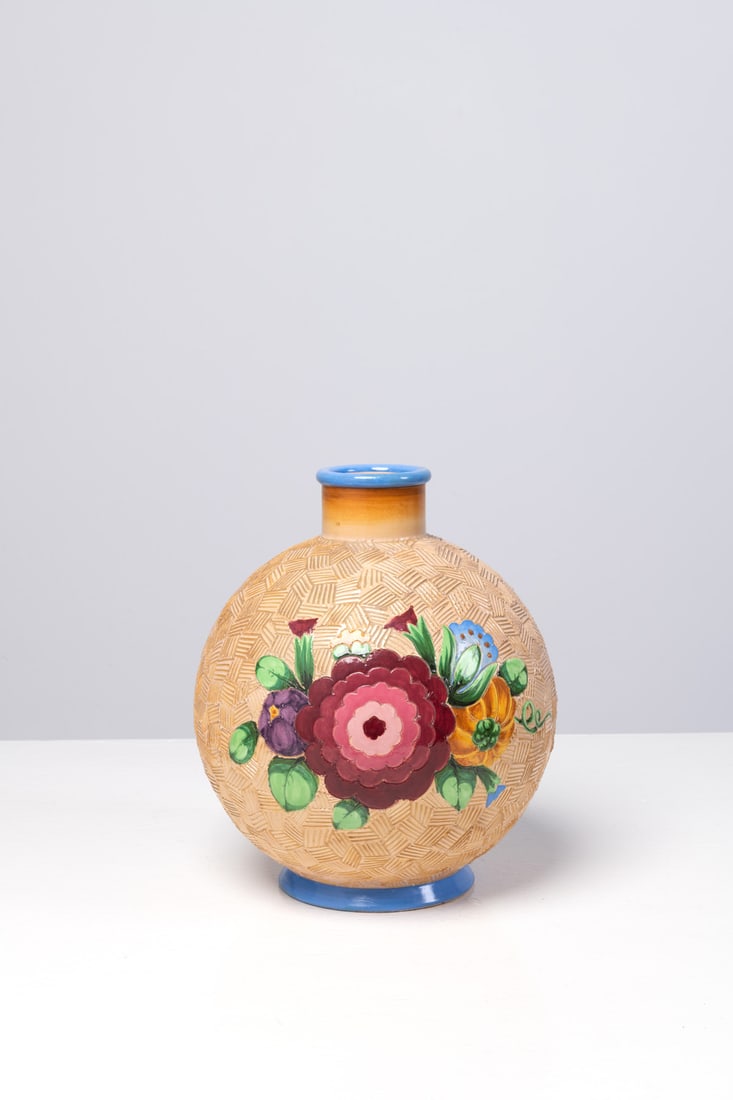 Gio Ponti (1891-1979) Vase - 'Grafite' series: Gio Ponti (1891-1979)Vase - 'Grafite' seriesGlazed ceramicEdited by Richard GinoriModel created circa 1929-1930H 27 × Ø 22 cm