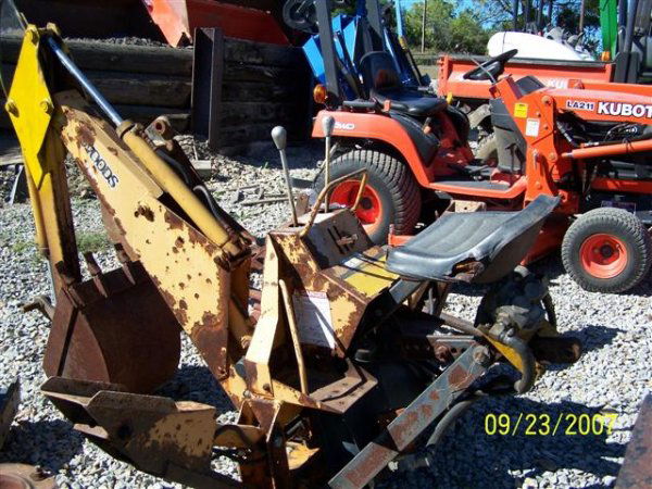 37: WOODS 750 3PT BACKHOE ATTACHMENT - Oct 04, 2007 | Quarrick