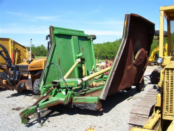 JOHN DEERE 2018 20 FT BATWING MOWER: MOWER IS IN DECENT COSMETIC CONDITION, BUT SEEMS TO BE SOLID MECHANICALLY, THE GEAR BOXES FEEL TIGHT AND THE BLADES ARE DECENT. RUNS OFF 1000 RPM PTO. We are having a live auction at our facility Quar