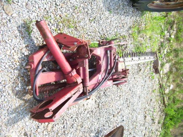 INTERNATIONAL 110 SIDE MOUNT SICKLE BAR MOWER - 2