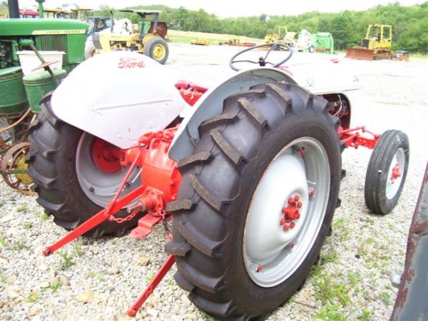 NICE FORD 8N FARM TRACTOR W/3PT AND PTO - 5