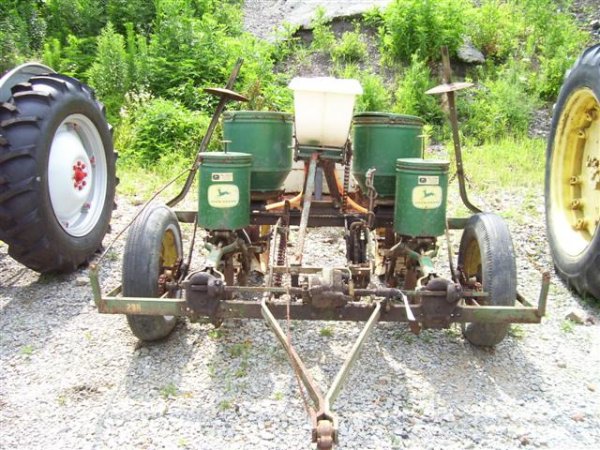 JOHN DEERE 290 2 ROW CORN PLANTER - 2