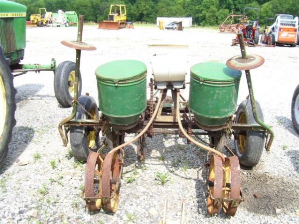 JOHN DEERE 290 2 ROW CORN PLANTER - 4