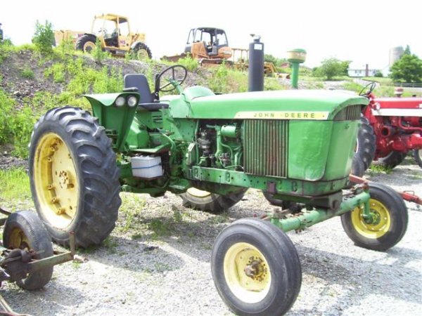 JOHN DEERE 3020 DIESEL FARM TRACTOR