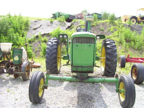 JOHN DEERE 3020 DIESEL FARM TRACTOR - 2