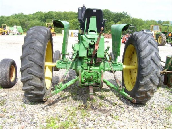 JOHN DEERE 3020 DIESEL FARM TRACTOR - 4