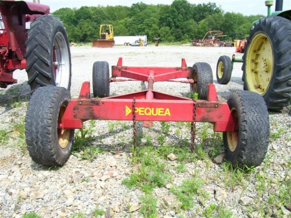 PEQUEA 806 WAGON RUNNING GEAR - 3