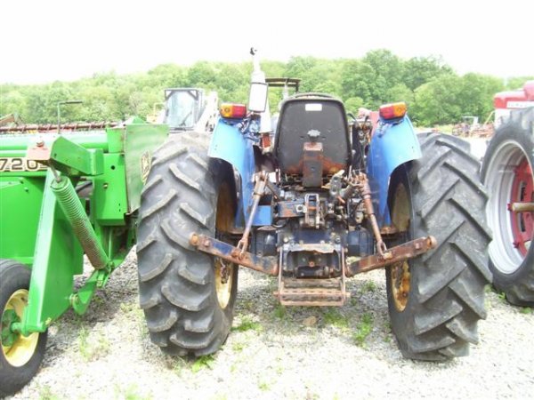 UNIVERSAL 340 4WD FARM TRACTOR W/LOADER - 5