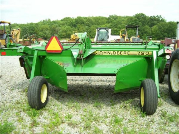 NICE JOHN DEERE 720 9FT HAYBINE - 2