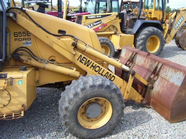 NEW HOLLAND 655 E LOADER BACKHOE 4WD/CAB/HEAT/AIR - 2