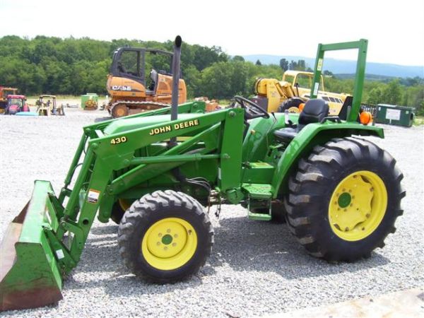 NICE JOHN DEERE 990 4WD TRACTOR W/LOADER/278 HRS - 5