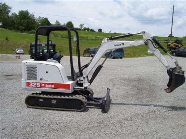 BOBCAT 325 C MINI EXCAVATOR - 6