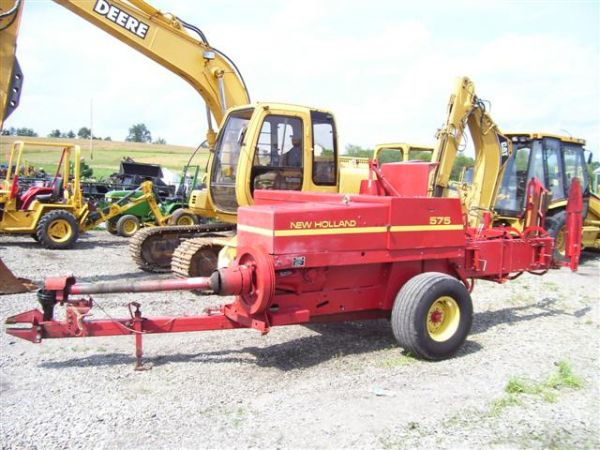 NEW HOLLAND 575 SQUARE BALER W/QUATER TURN CHUTE - 2