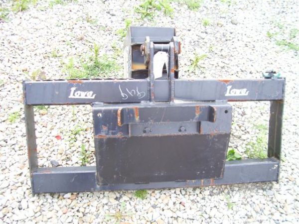 NICE LOWE SKID STEER POST HOLE DIGGER - 2
