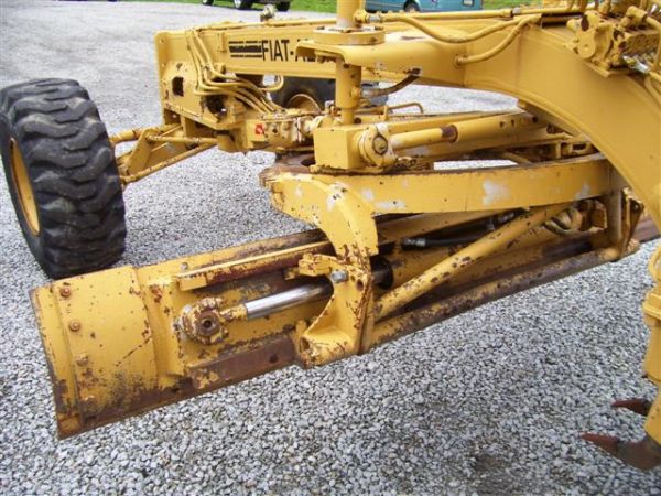 FIAT ALLIS 65B MOTOR GRADER - 10