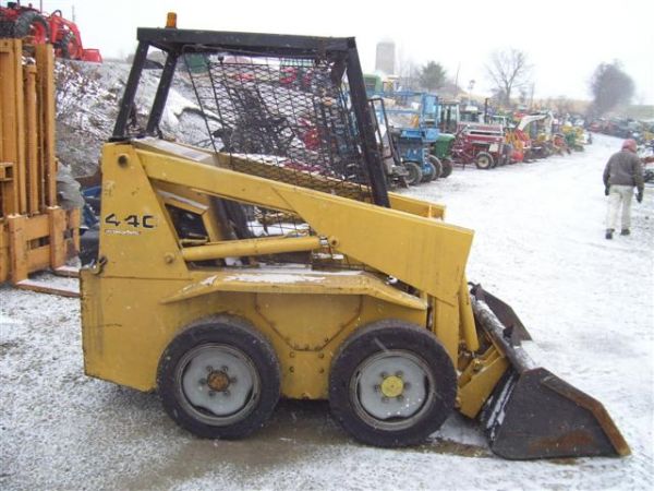 MUSTANG 440 DIESEL SKID STEER/LOADER - 3