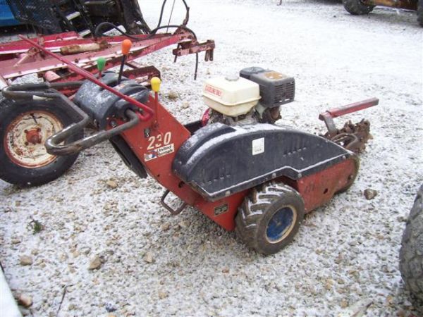 DITCH WITCH 1030 WALK BEHIND TRENCHER - 4