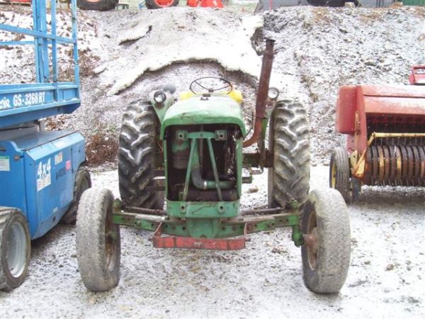 JOHN DEERE 2010 FARM TRACTOR MECHANIC'S SPECIAL
