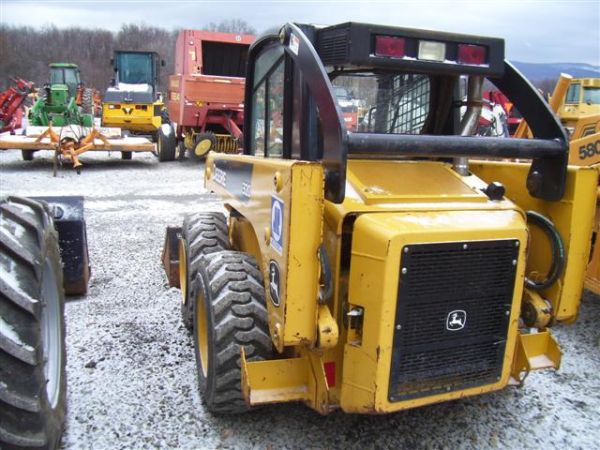 JOHN DEERE 320 SKID STEER/LOADER W/ CAB, HEAT, AIR - 5