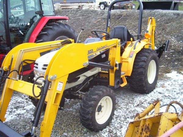 CUB CADET 7532 4WD TRACTOR / LOADER / BACKHOE 34 HR - 3